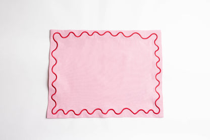 Maude Placemat with wave trim